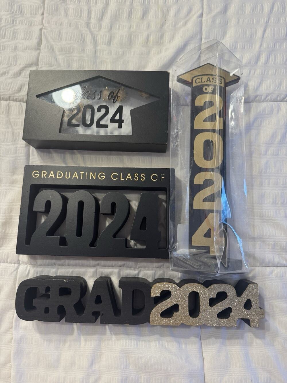 Lot of 4 Black Gold Graduation Decoration Party Class of 2024 Crafts Sign Cap